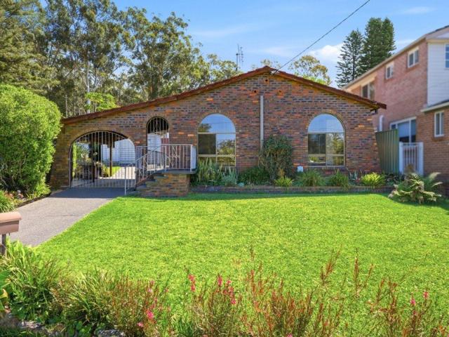 House for sale in Berkeley Vale, Gosford
