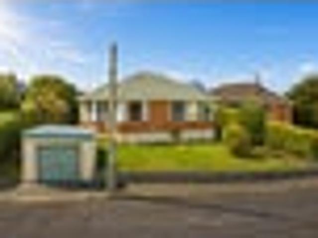 House for sale in Otakou