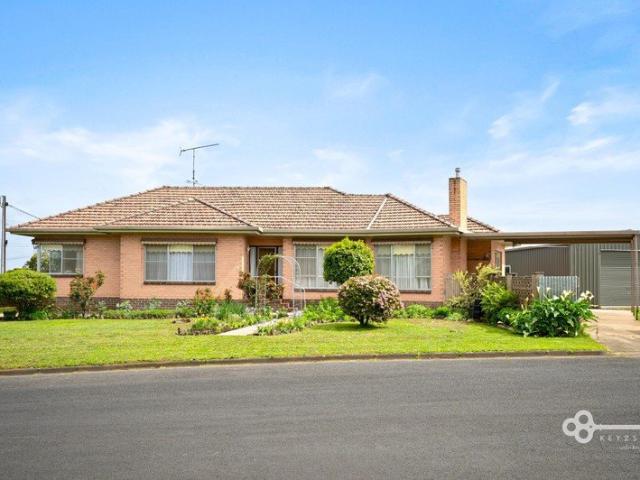 House for sale in Mount Gambier, City of Mount Gambier