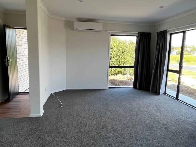 Townhouse for rent in Pembroke, Taranaki