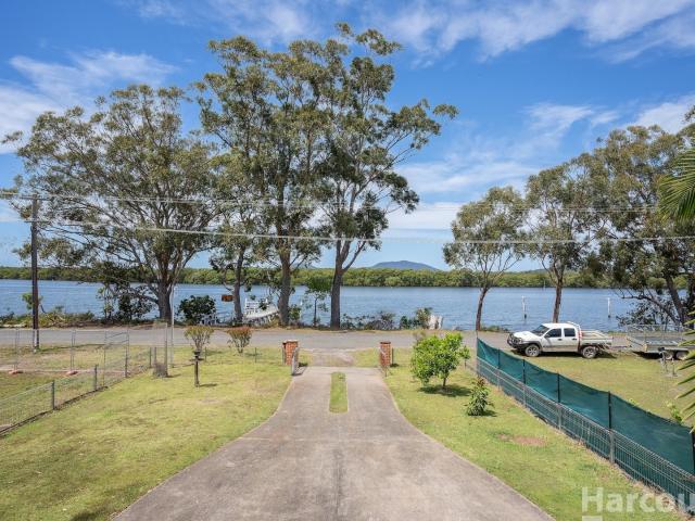 House for sale in Fishermans Reach