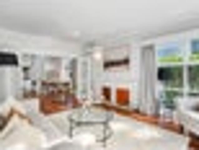 House for sale in Three Kings, Oroua County