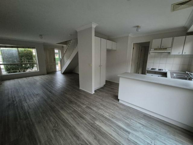 Townhouse for rent in Sydney, New South Wales