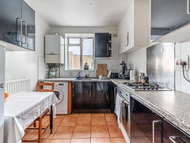 House for rent in Brompton, Greater London