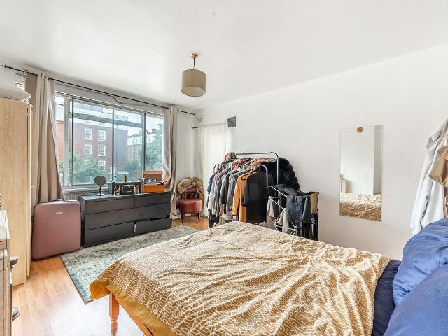 Apartment for rent in Brompton, Greater London
