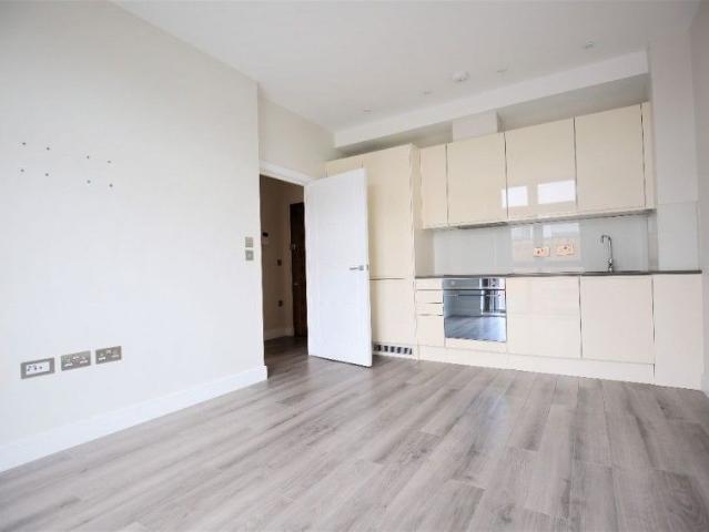 Apartment for rent in The Image, Pouchen End
