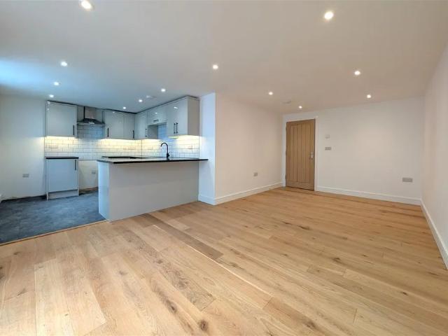 Apartment for rent in Strode, Devon