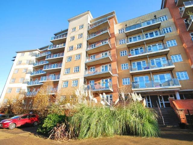 Apartment for rent in Lane, Greater London