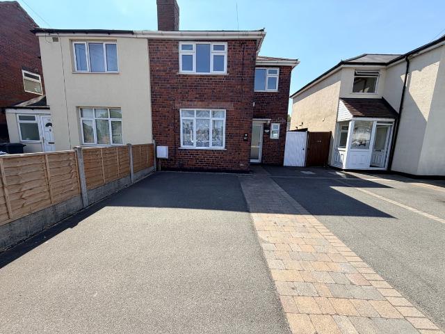 Apartment for rent in Boley Park, Staffordshire