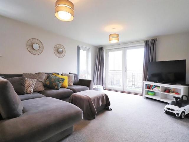 Apartment for rent in Monks Orchard, Kent