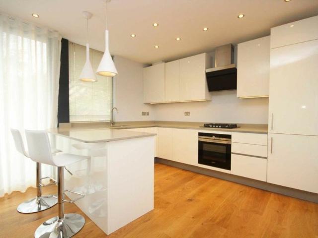 Apartment for rent in Kingston Upon Thames, Norbiton