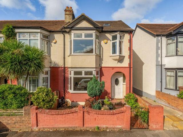 House for rent in Highams Park, Greater London