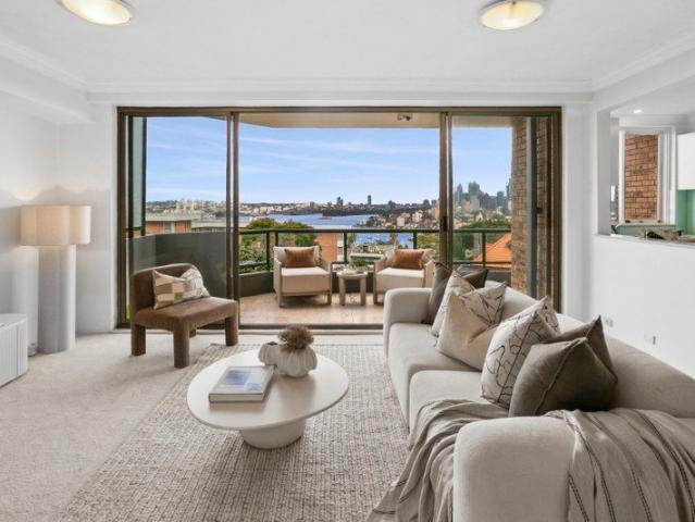 Apartment for sale in Lower North Shore, Sydney