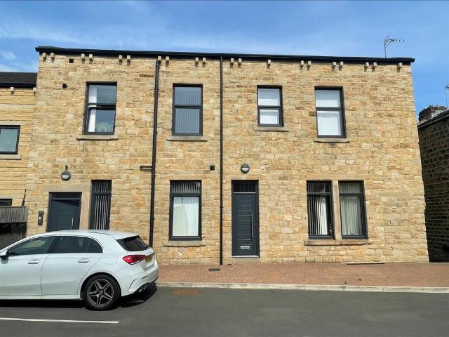 Apartment for rent in Lower Hopton, Mirfield