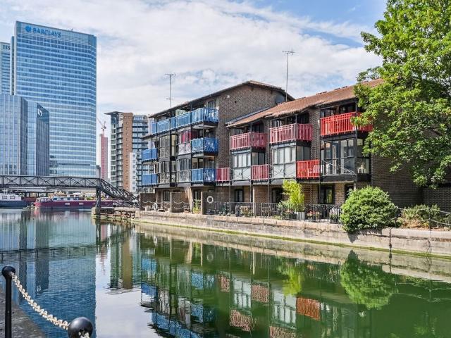 House for rent in Blackwall, Greater London