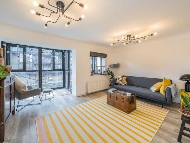 House for rent in Canary Wharf, Greater London