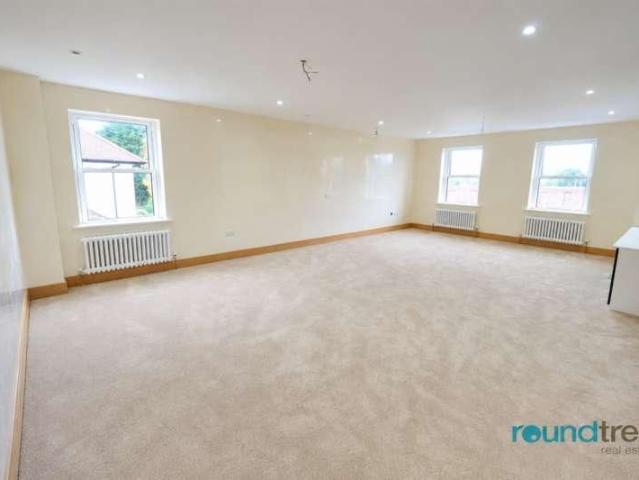 House for rent in London Borough of Barnet, Greater London