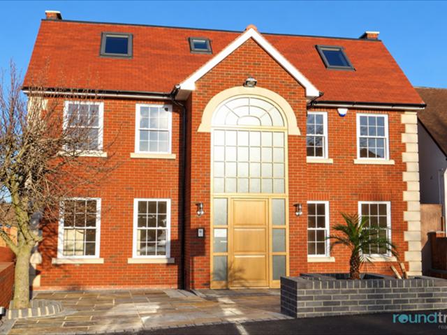 House for rent in London Borough of Barnet, Greater London