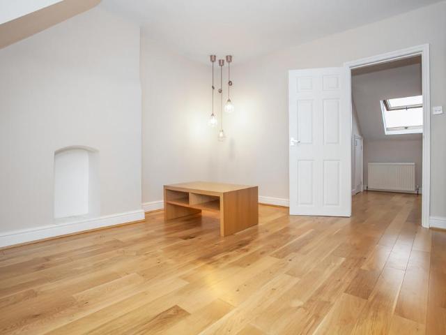 House for rent in Temple Fortune, Greater London