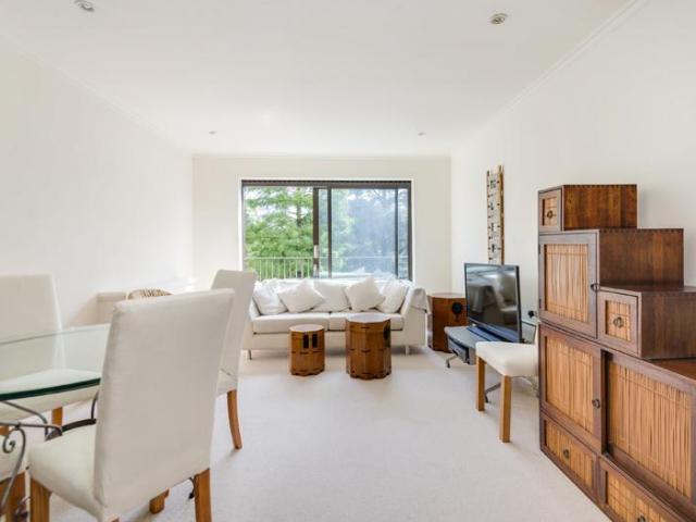 Apartment for rent in Hendon, Greater London