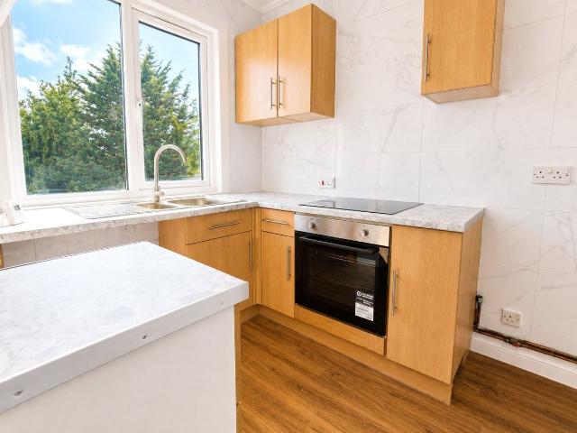 Apartment for rent in Temple Fortune, Greater London