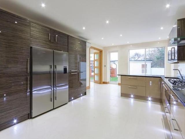 House for rent in London Borough of Barnet, Greater London