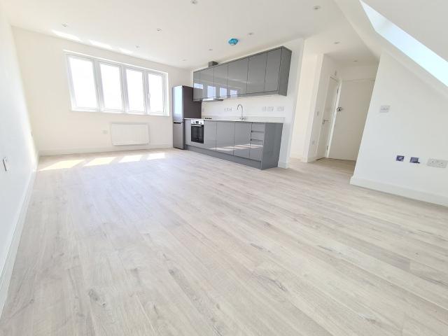 Apartment for rent in Temple Fortune, Greater London