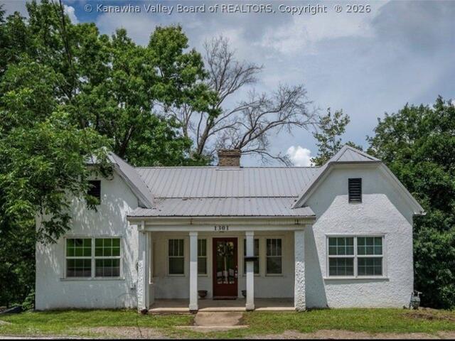 House for sale in Charleston, West Virginia