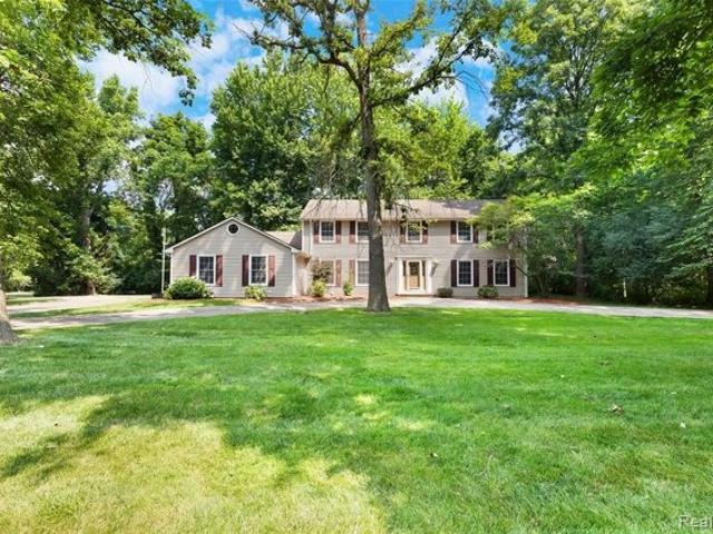 House for sale in Grosse Ile