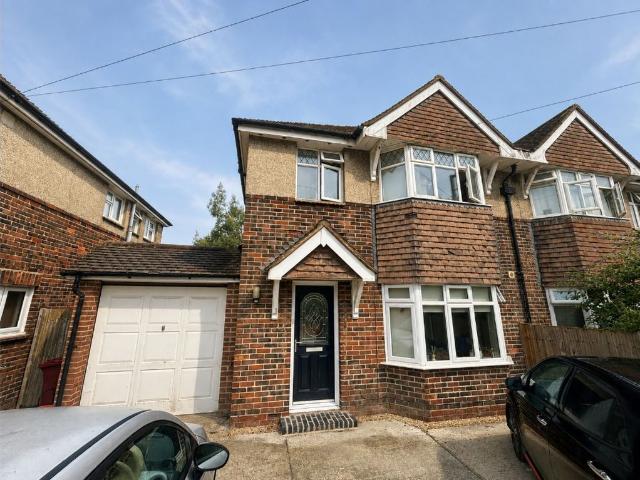 Room for rent in Chichester, Littlecote