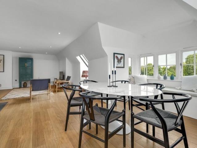 Apartment for rent in Thames Ditton, Elmbridge