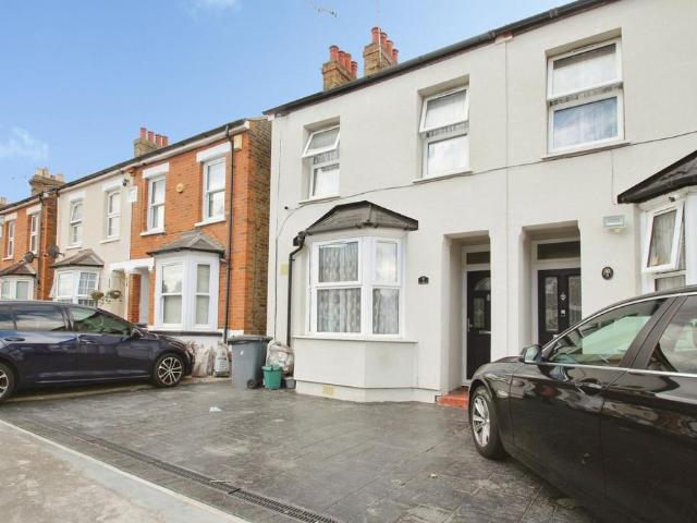 House for rent in Cowley, Greater London