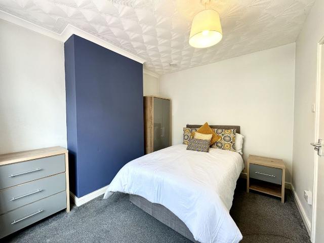 Room for rent in Honeywell, Barnsley