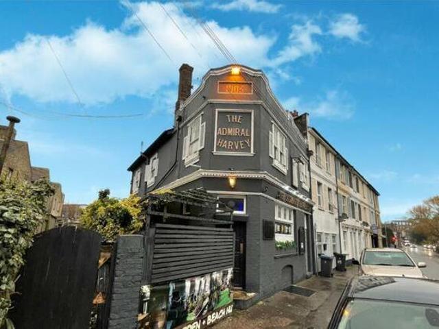 House for sale in Tower Hamlets, Ash