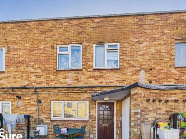 House for sale in The Image, Pouchen End