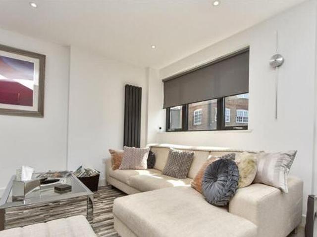 House for sale in Pachesham Park, Surrey