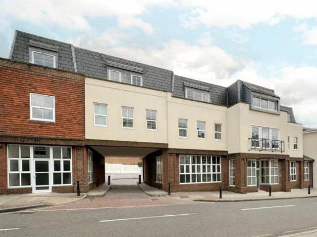 House for sale in Pachesham Park, Surrey