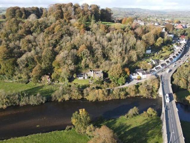 House for sale in Llandeilo, Wales