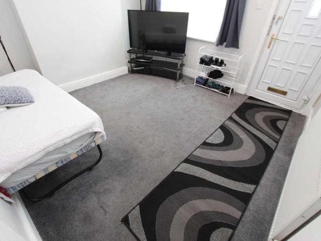 House for rent in Caldermill, East Midlands