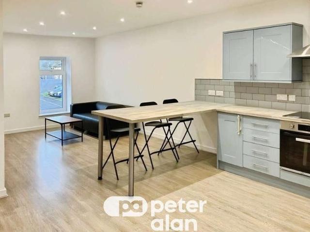 House for rent in Troed-y-rhiw