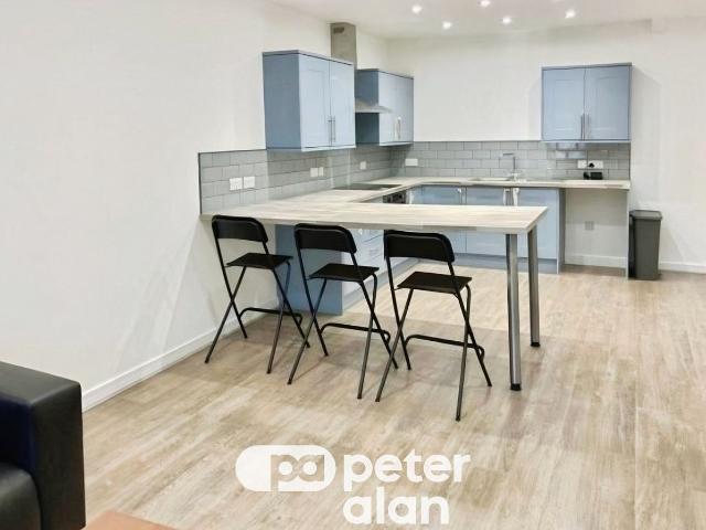 Room for rent in Troed-y-rhiw, Troedyrhiw