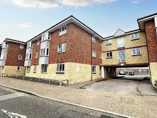 Apartment for rent in Mount Pleasant, Iford