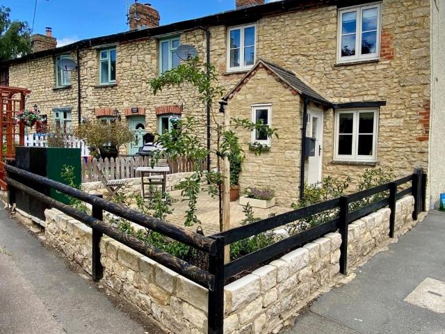 House for rent in Thornborough, Buckinghamshire