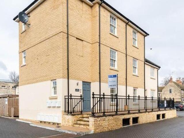 House for sale in Cogges, West Oxfordshire