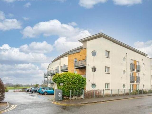 House for sale in Row Town, Surrey