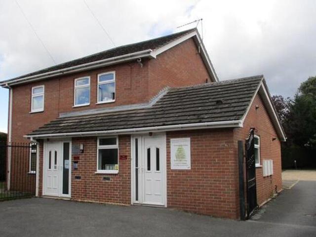 House for rent in Hallcroft, Costhorpe