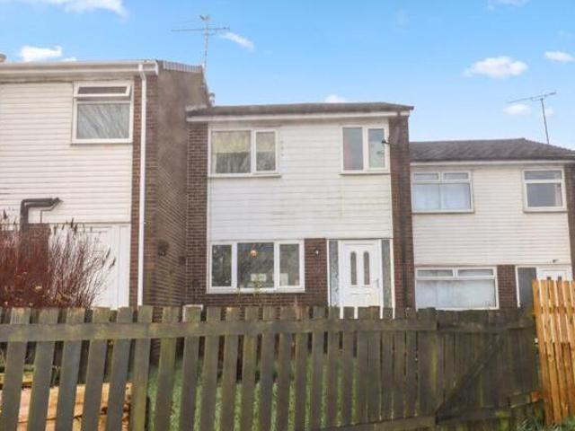 House for sale in Greengates, West Yorkshire