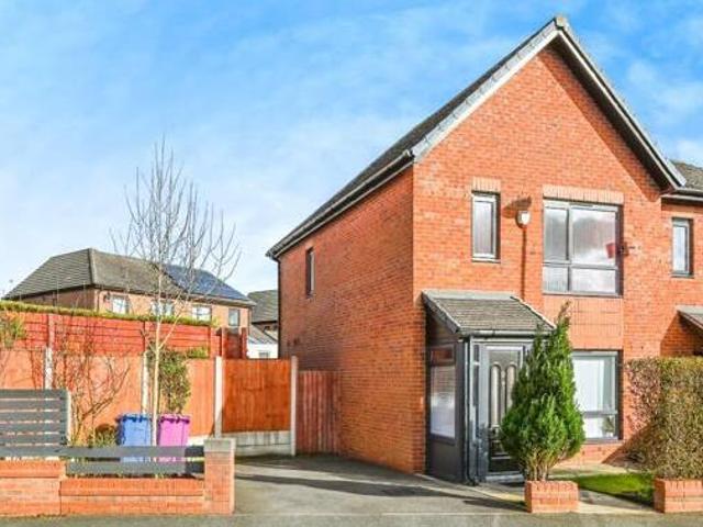 House for sale in Calderstones