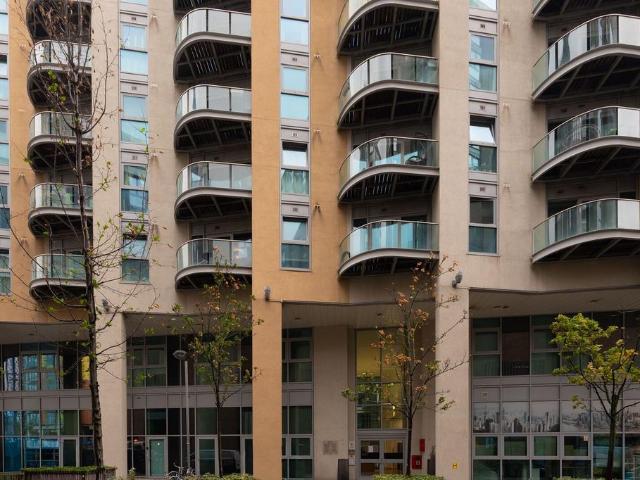 Apartment for rent in Battersea, Greater London