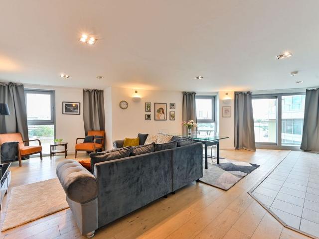 Apartment for rent in Price's Court, Greater London